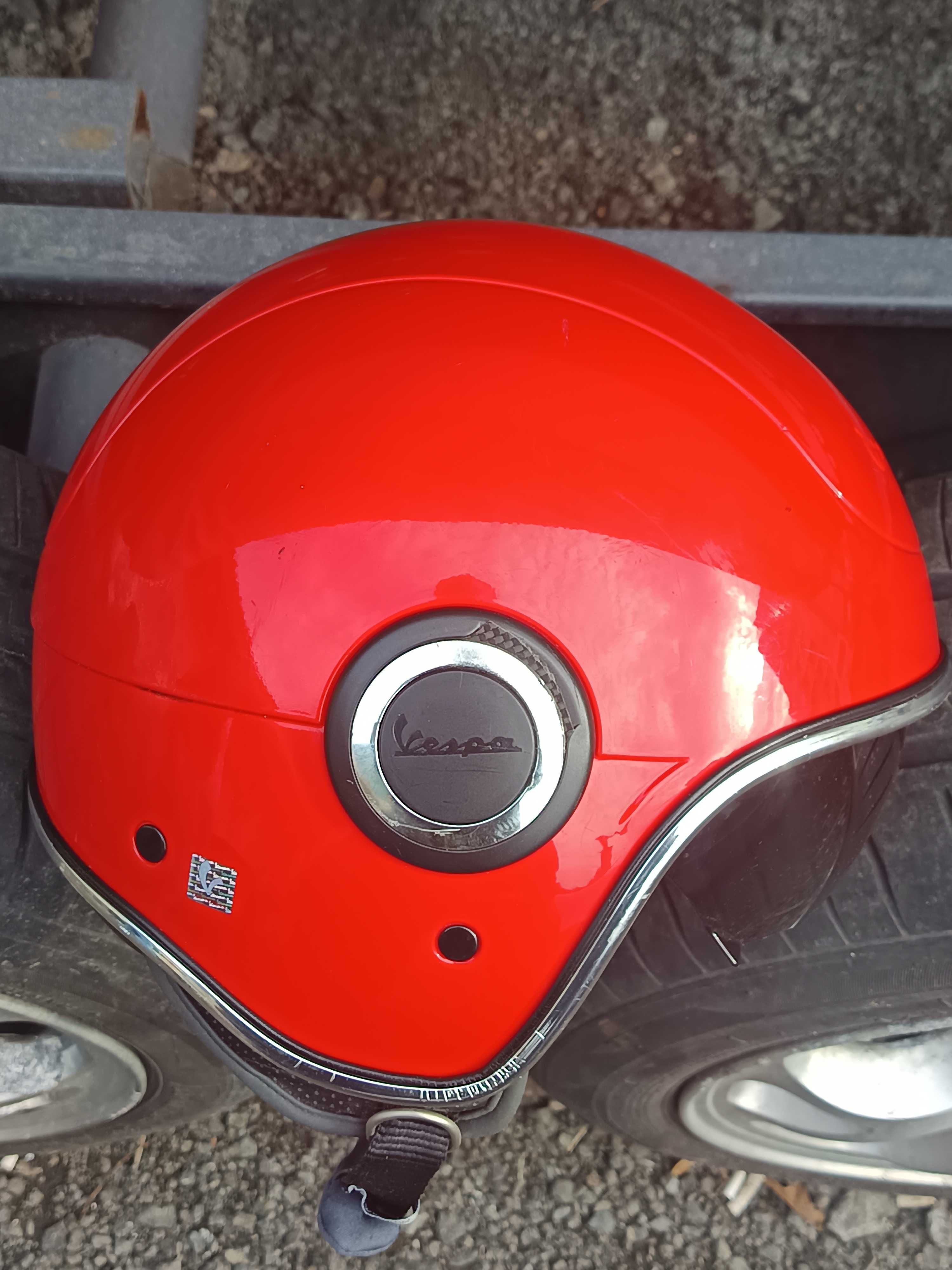 Каска за мотопед Vespa