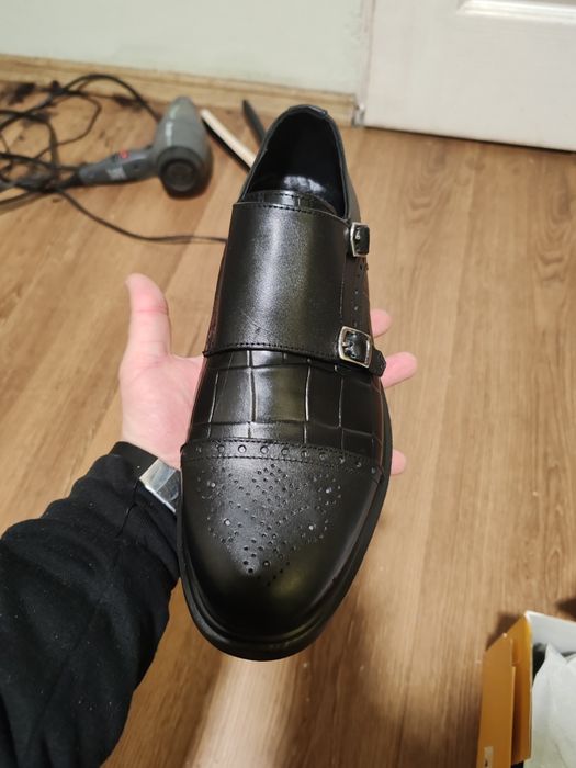 Vand papuci,pantofi ce o fi