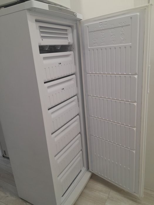 Продаётся  морозильник  срочно