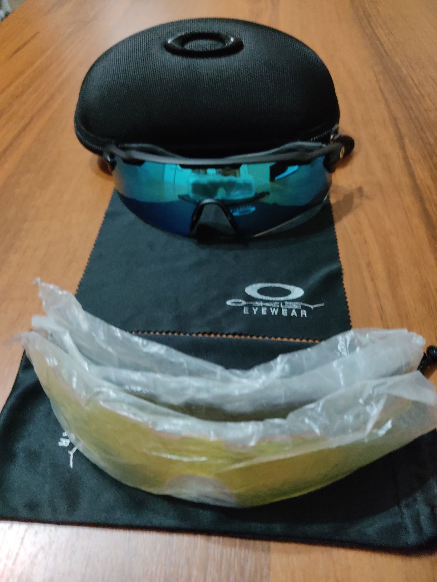 Очки солнцезащитные поляризованные функциональные Oakley Radar EV Path