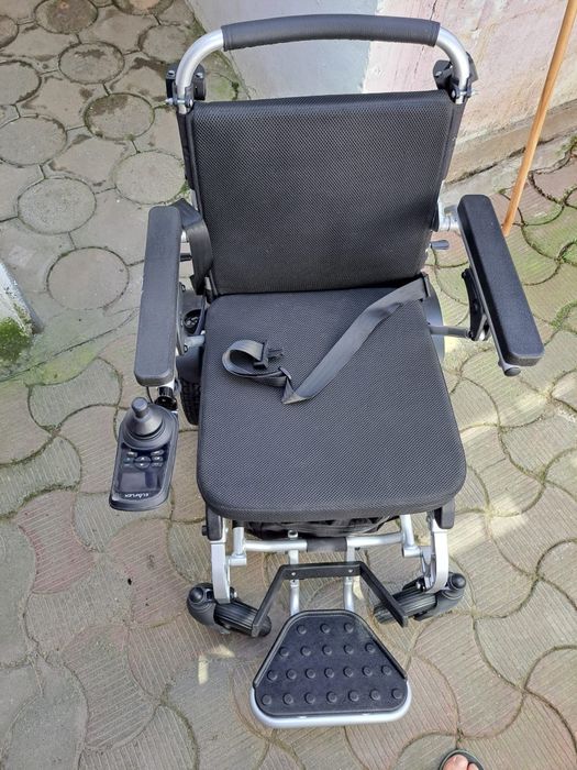 Cărucior electric invalizi