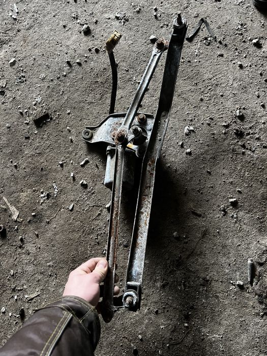 Продам трапецию дворников ваз