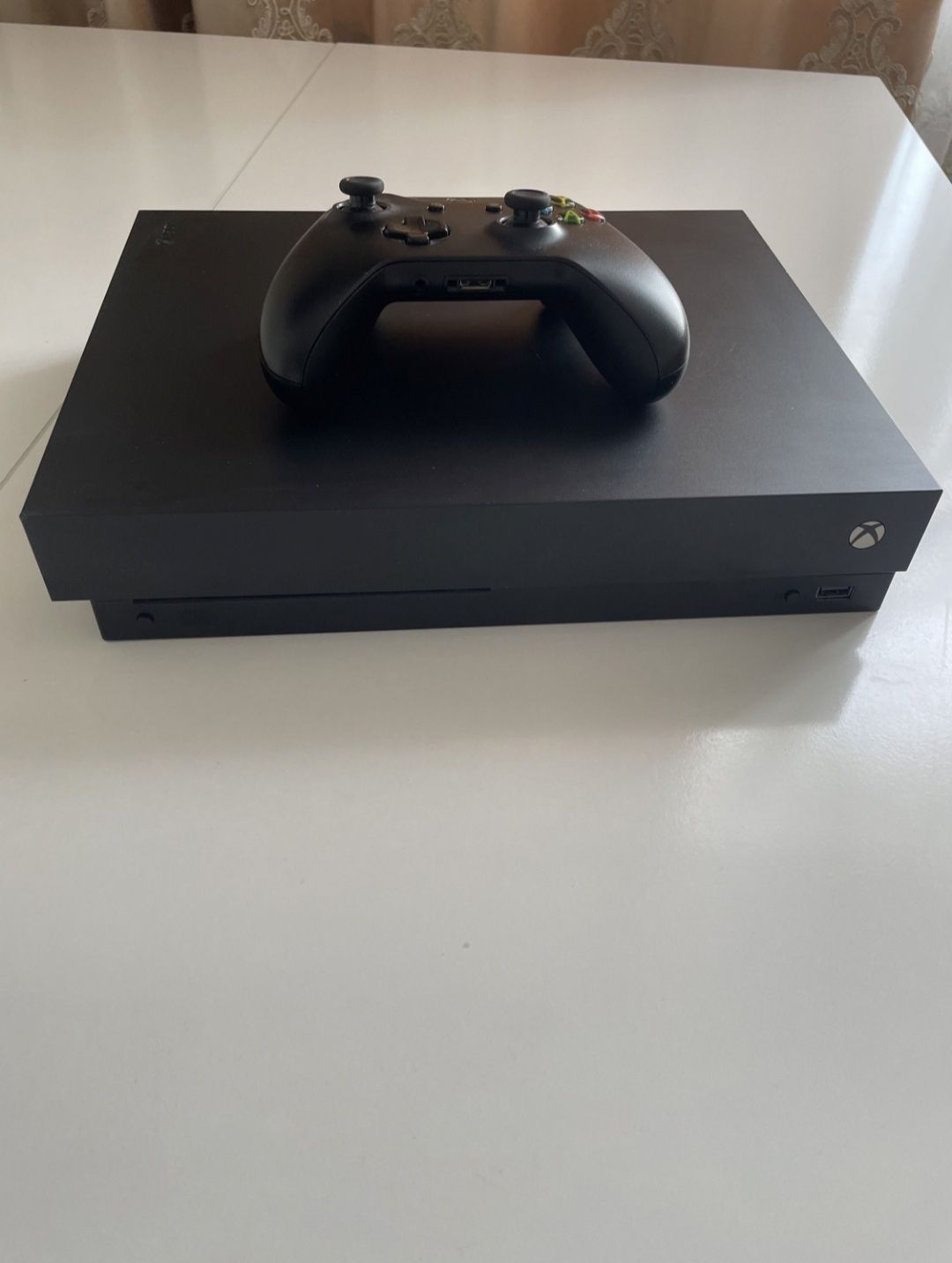 Продам Xbox one x