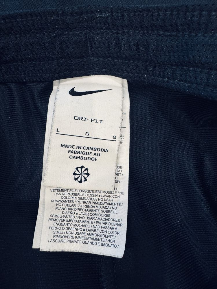 Черен оригинален екип Nike