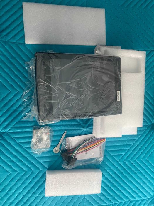 ЧИСТО НОВО Радио с НАВИГАЦИЯ 9,5 инча mp5 player