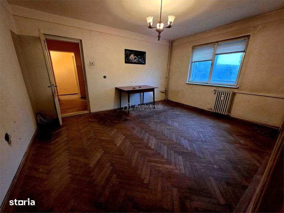 3 camere, 48 mp, etaj 2 din 4, zona Crang, Aleea Tineretului