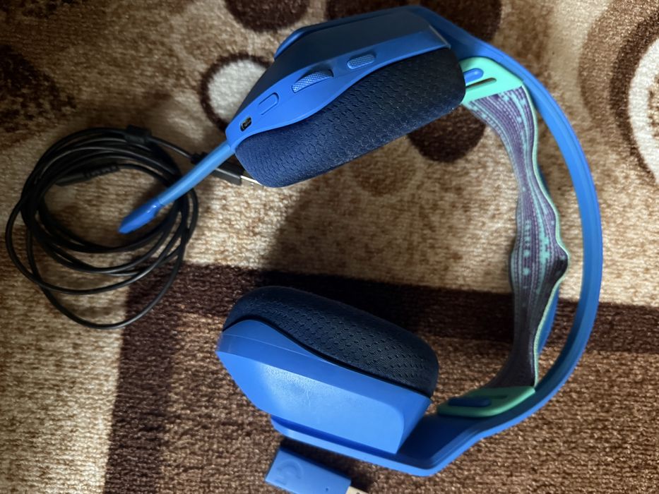 Слушалки Logitech G733