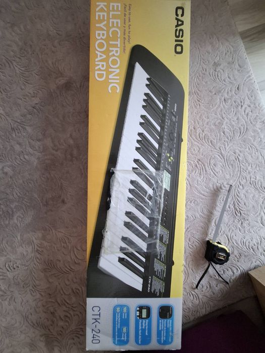 Синтезатор- CASIO CTK-240
