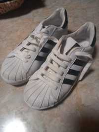 Adidasi superstar