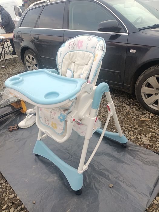 Vând scaunul bebeluși.