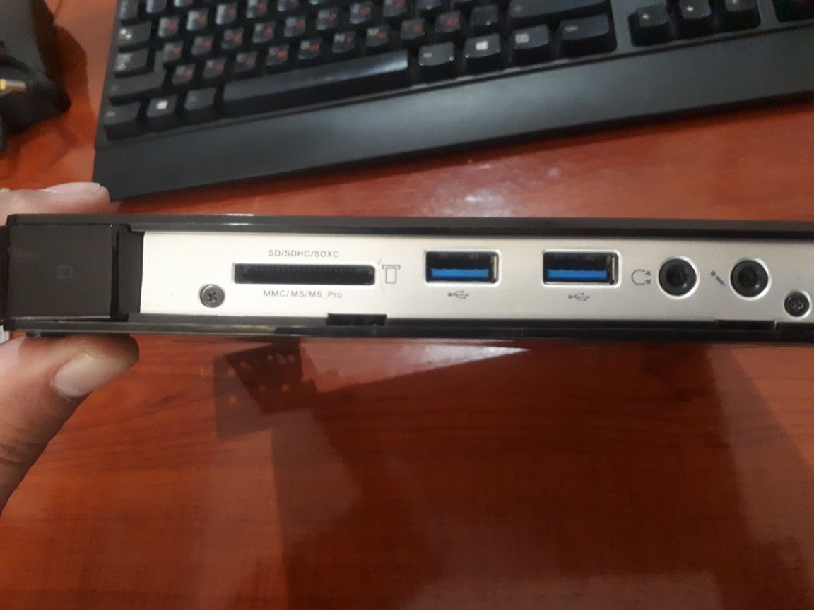 Mini kompyuter lenovo