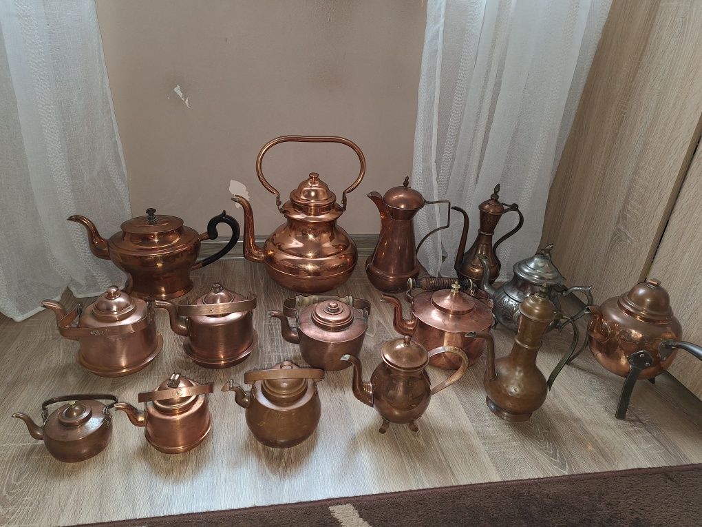 Меден чайник съдове  прибори
