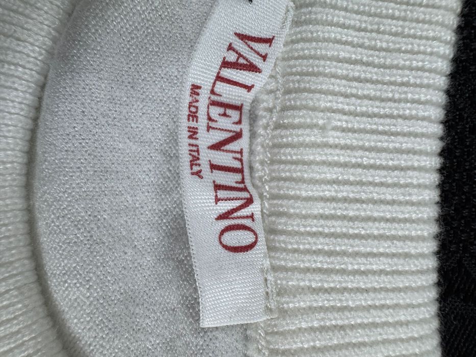 Valentino-Чисто нова автентична дамска тениска M размер