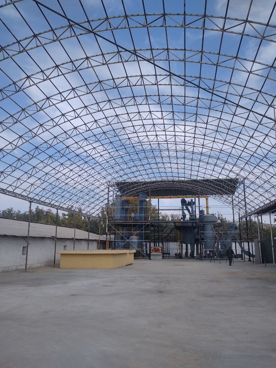 Stadion arkali tomlar va toyhonlardi Molxonalarni tomini yopamiz