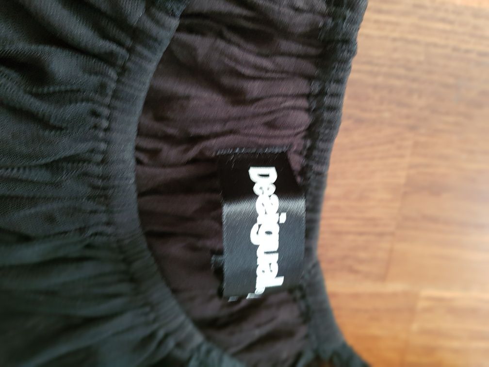 Desigual рокля ..