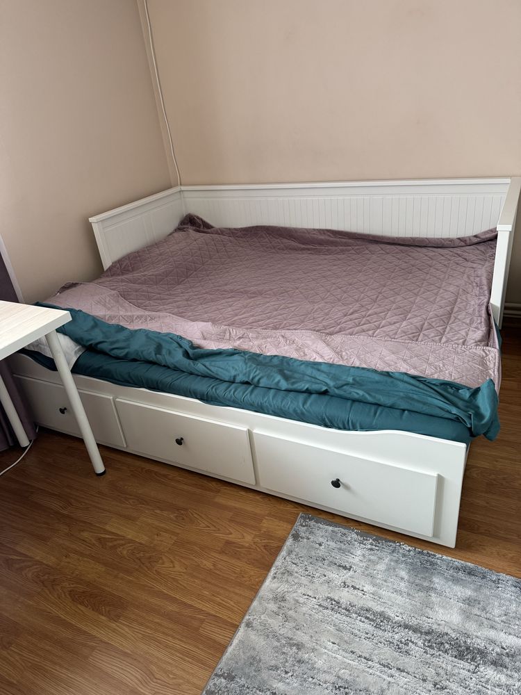 Vand pat divan Ikea
