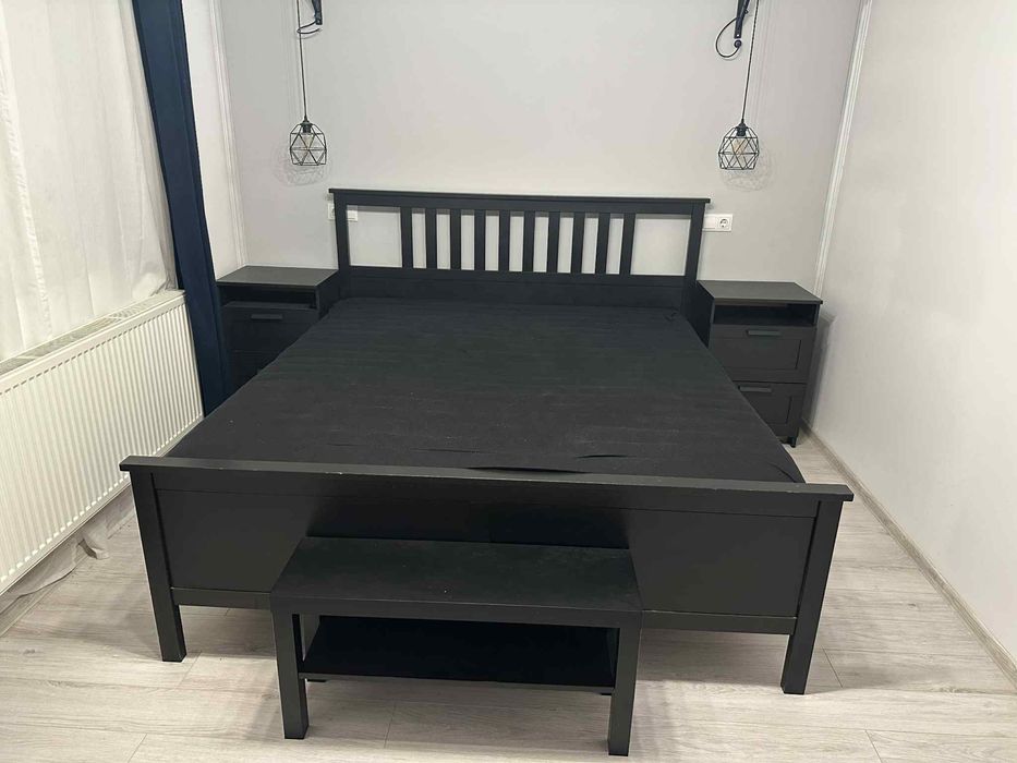 Pat 180x200 cu noptiere si banca fara saltea