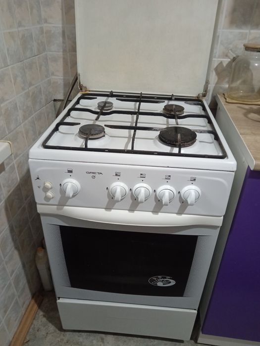 Продам газовую плиту