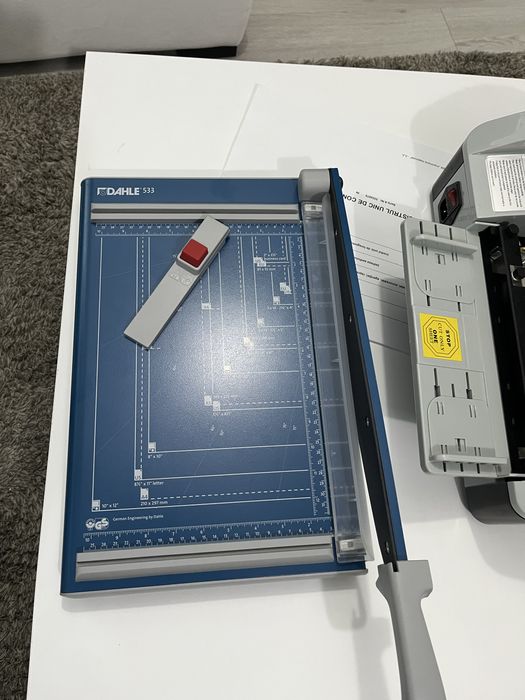 Imprimanta epson l8050 , taietor automat carti de vizita, ghilotina