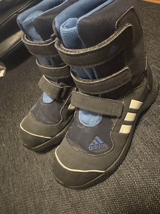 Cizme copii Adidas impermeabile marimea 35.5