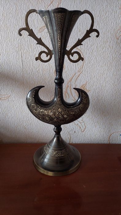 Ваза в национальном стиле.