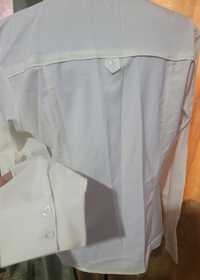 В новом состоянии блуска + юбка цена за всё школьное .