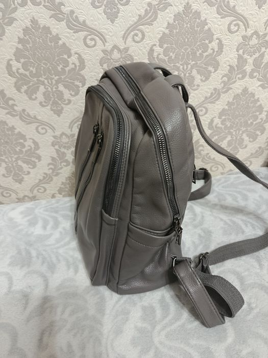 Рюкзак женский из кожи
