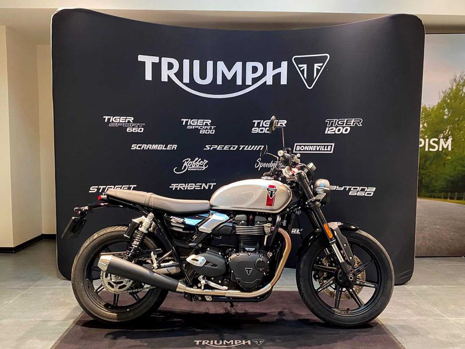 Motocicleta Triumph Speed Twin 900 2025 Second | Rate | Leasing