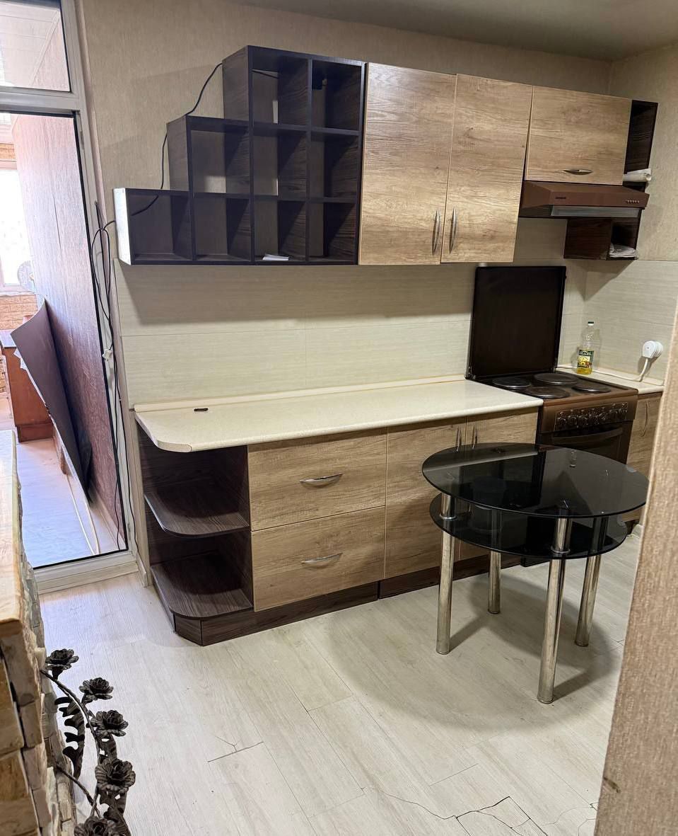 Срочно продаю 3х комнатную Алгоритм-30 Мухлиса Остановка  80м²