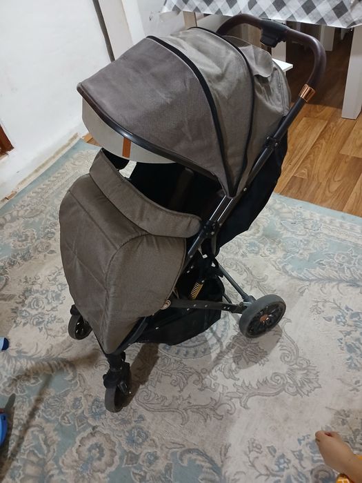 Детская коляска в хорошем состоянии