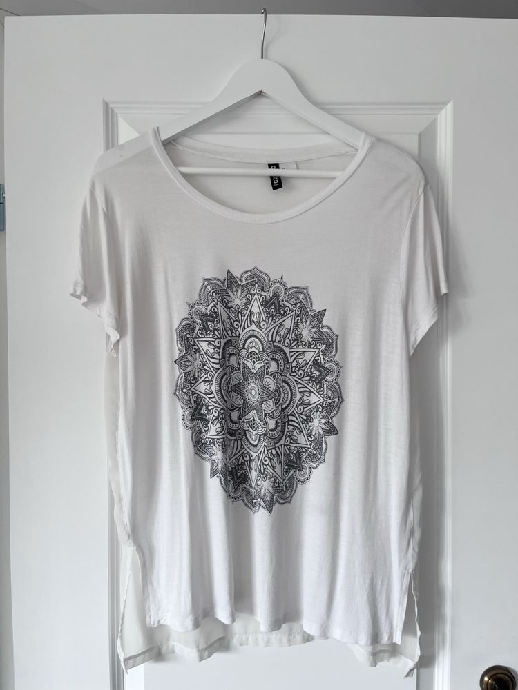 Tricou / top H&M, alb, cu imprimeu, marimea M / 38