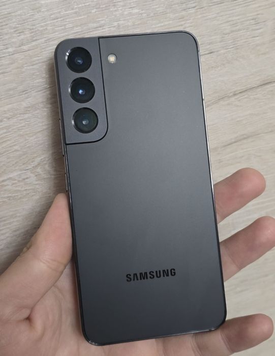 Продаётся Samsung s22