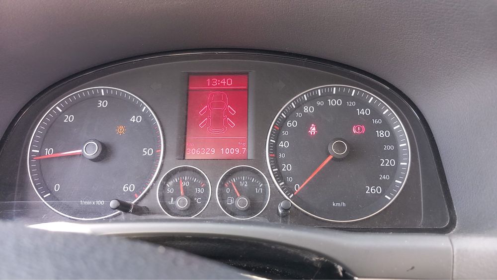 Vand urgent vw touran an 2009 motor 1.9