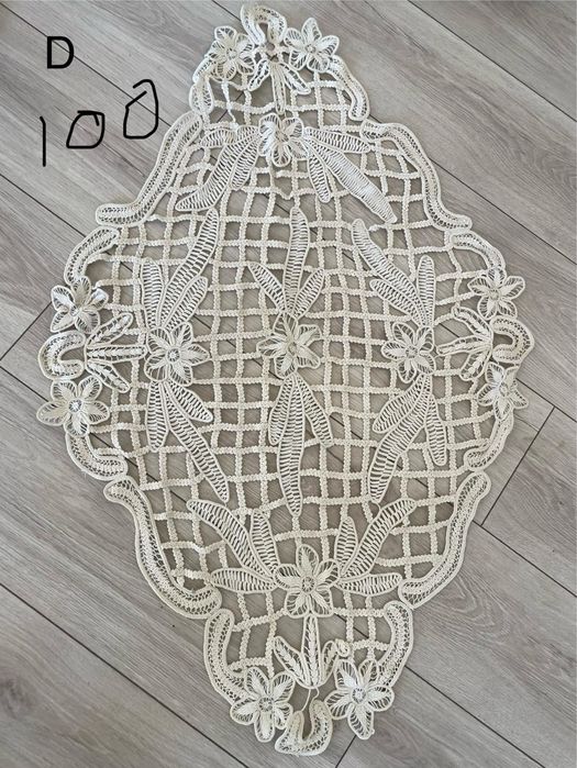 Față de masă cusuta manual, stergar si macrameuri cusute manual