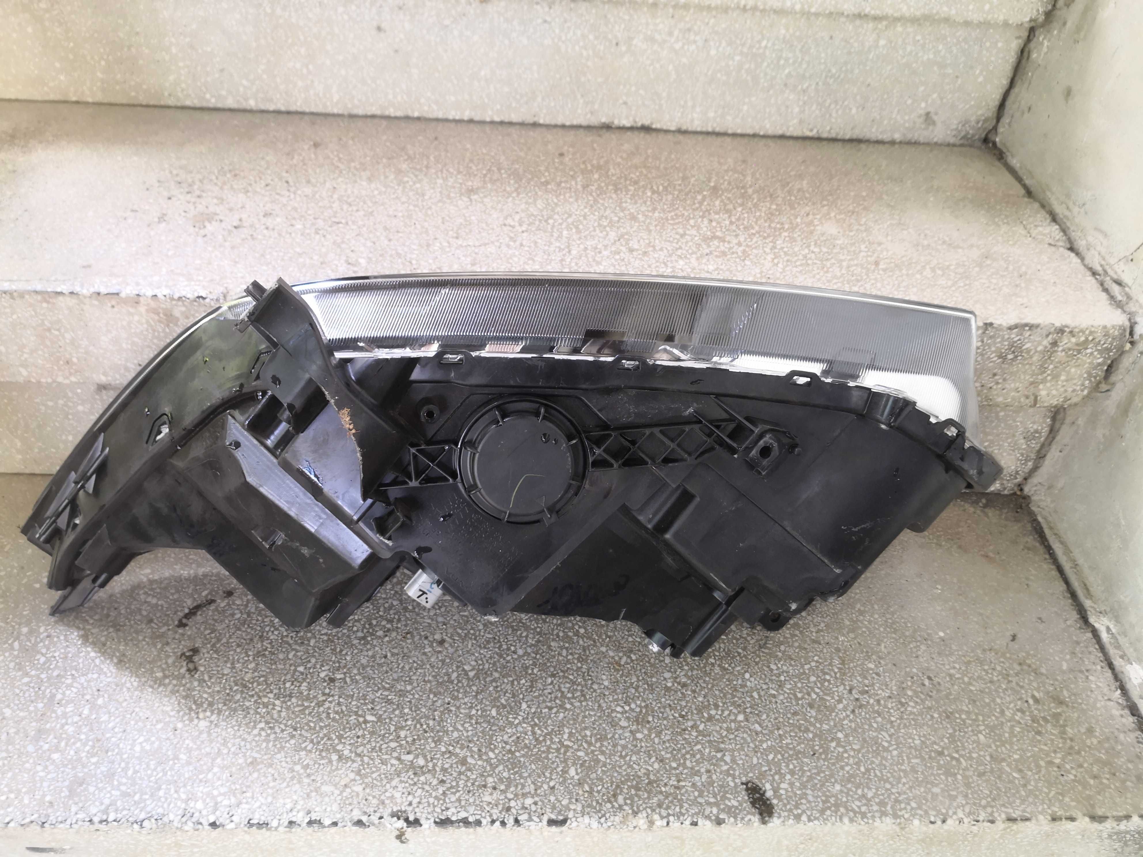 Фар Honda CR-V LED десен/Фар Хонда ЦР-В 17-23 Оригинален