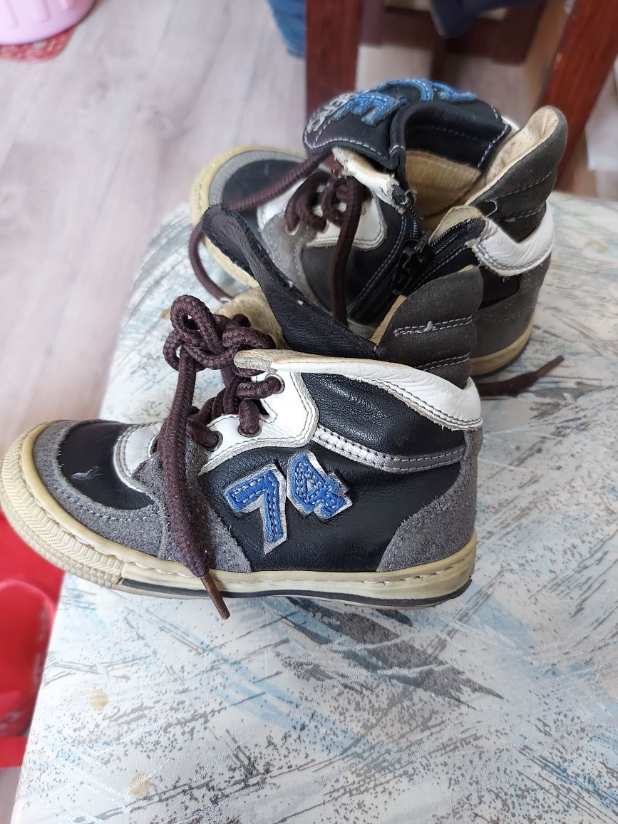 Детская обувь, ботинка