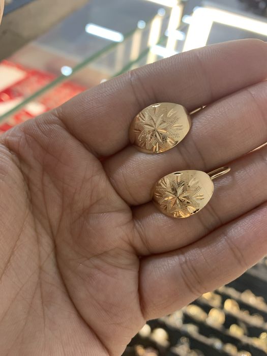 Золото серьги ЖанТаС ломбард г.Астана