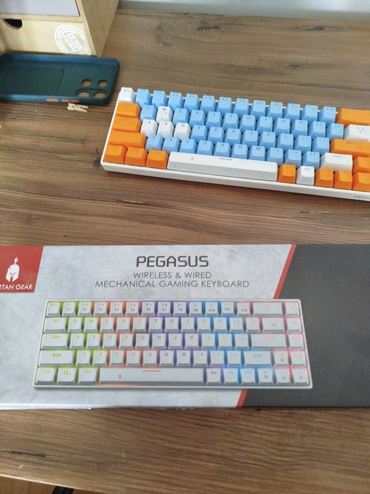 Безжична клавиатура спартан