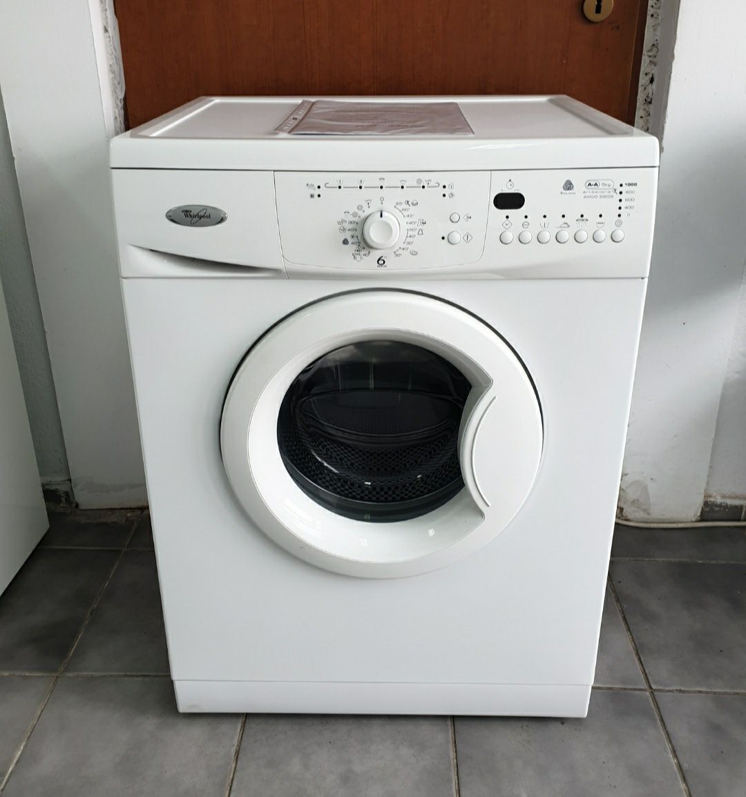 Masina de spălat rufe Whirlpool. awo.d 50102