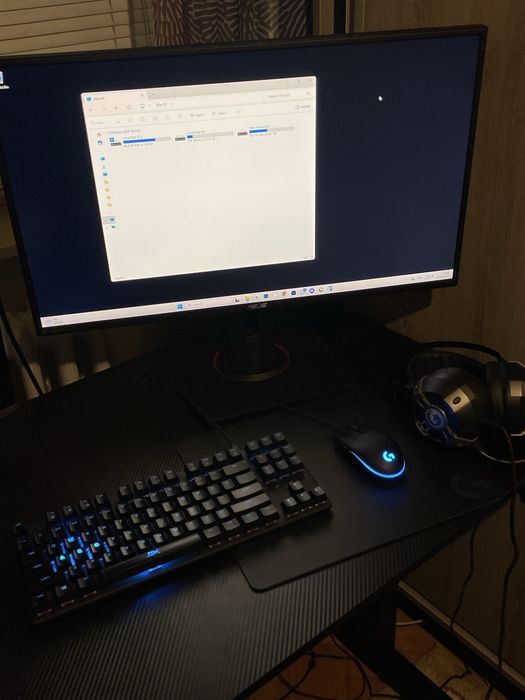 Pachet Complet PC Gaming + Monitor 144Hz + Periferice Gaming