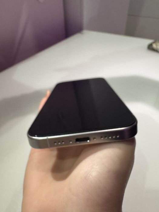 Телефон Iphone 15 pro