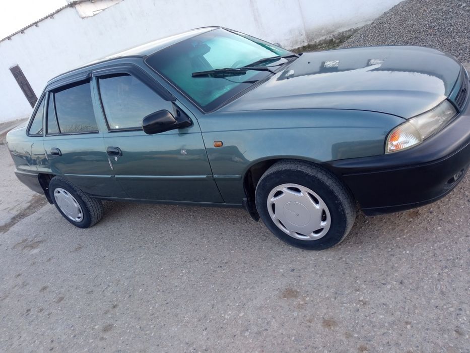 Nexia 1 sotiladi boshiga 2000 qolganini kelishamiz