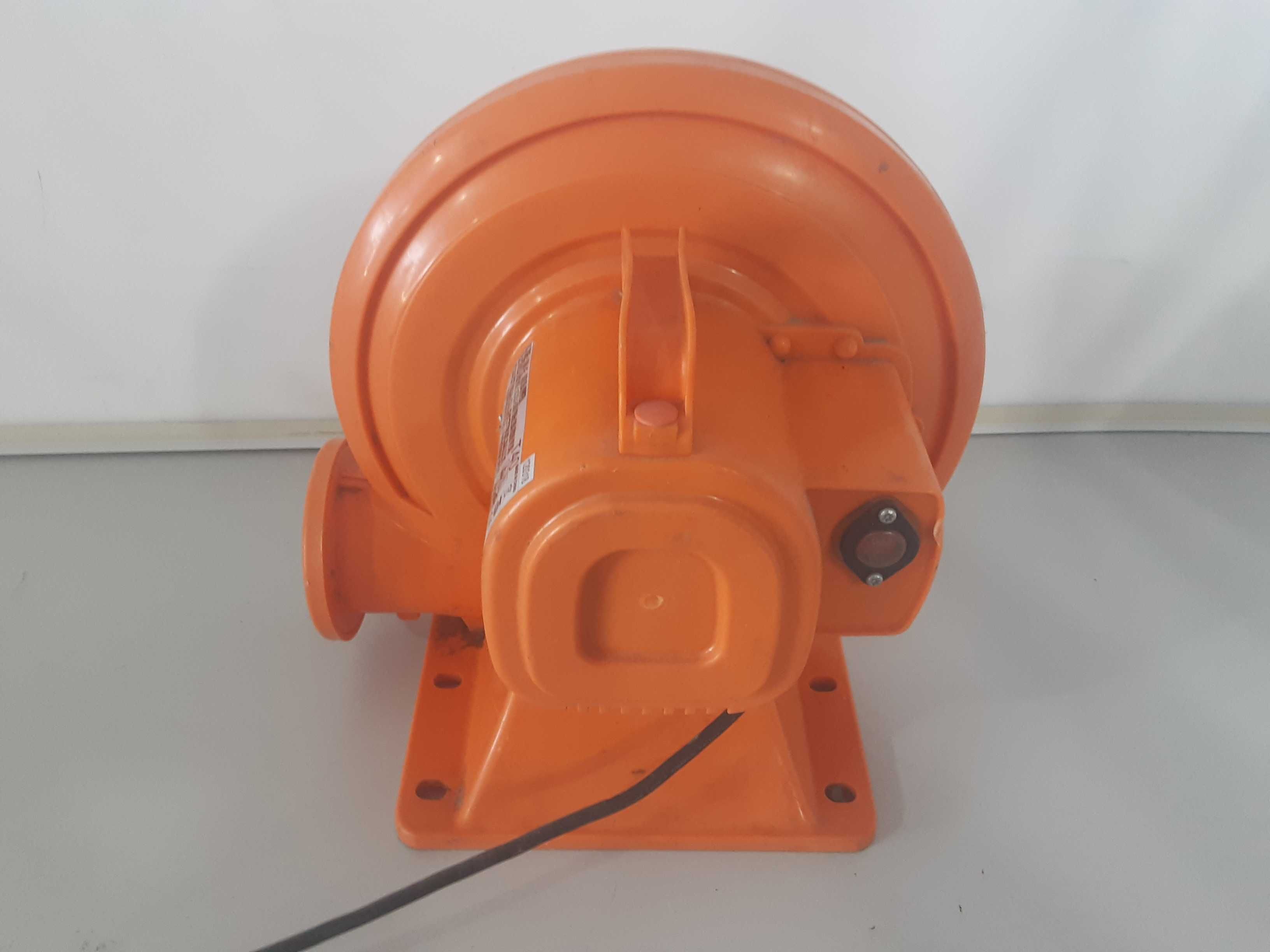 Центробежен вентилатор тип охлюв 300W