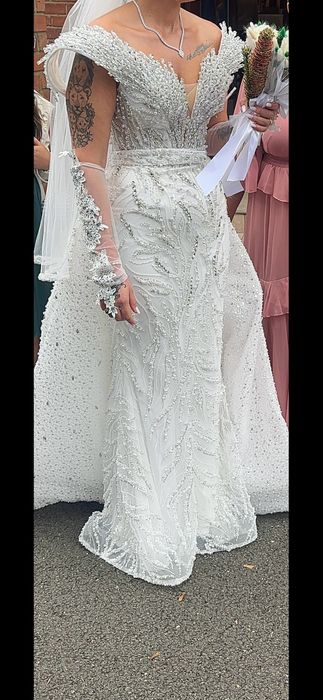Vand rochie de mireasa model unic