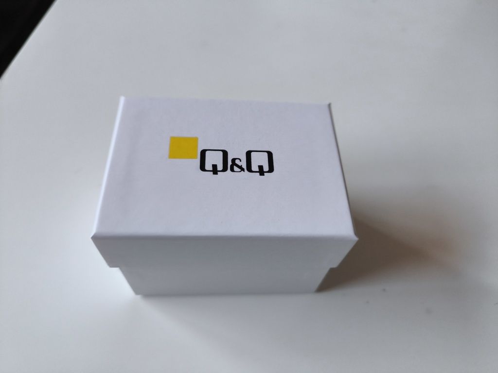 Продавам чисто нов часовник Q&Q