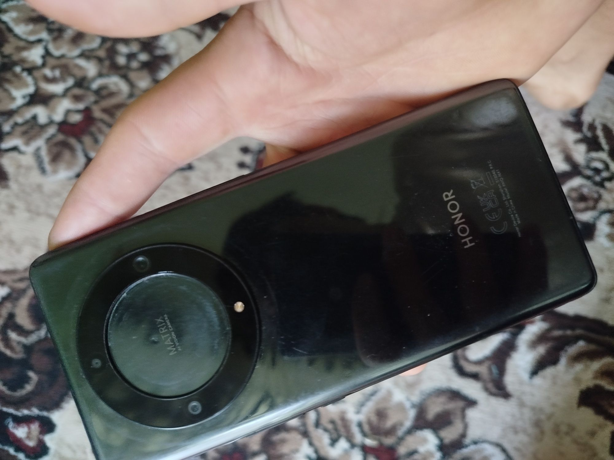 Honor x9a 5G 6/128 Ekran singan almashtirish kerak