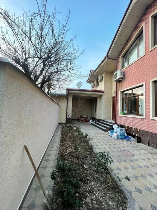 Аренда Евро дома  Можно под Офис  3 стки 3 уровняи 8 комнат 540 м2