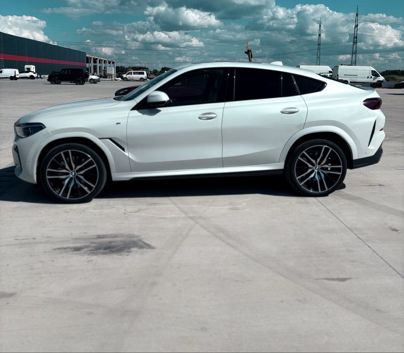 BMW X6 xDrive40d, 340 CP, Full Option, 2021
