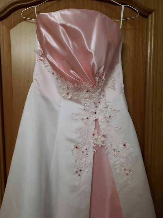 Продам платье для торжества