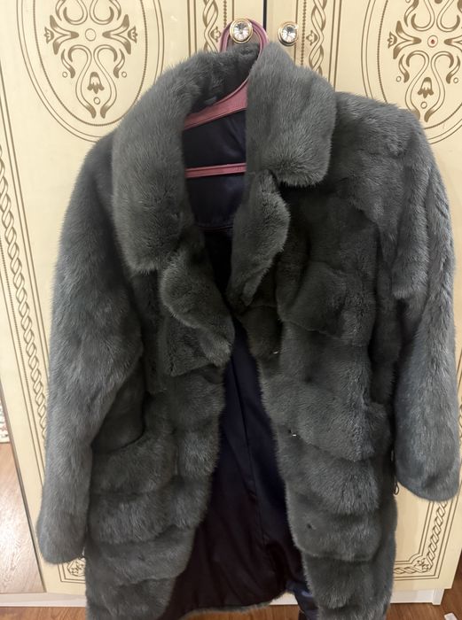 Продам шубу размер 42-44 в отличном состоянии. Цена 180. 000 тенге, зв